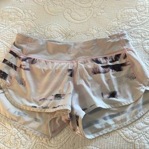 Lululemon Speed Up 2.5” Shorts